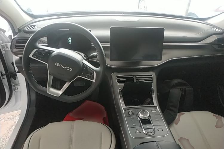 Used BYD Destroyer 05 2024 HONOR Edition DM-i 55KM Luxury Model Center Console