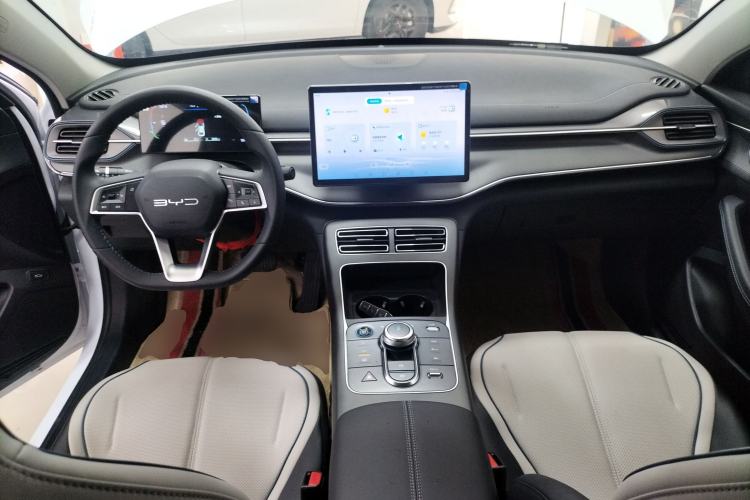 Used BYD Destroyer 05 2024 HONOR Edition DM-i 55KM Luxury Model Center Console