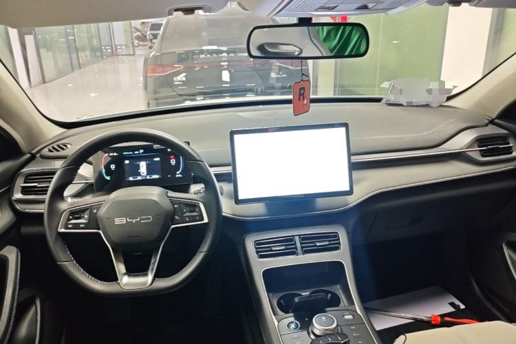 Used BYD Destroyer 05 2024 HONOR Edition DM-i 55KM Luxury Model Center Console