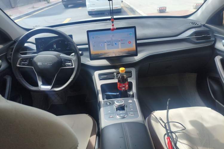 Used BYD Destroyer 05 2024 Honor Edition DM-i 120KM Luxury Model Center Console