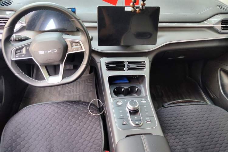 Used BYD Destroyer 05 2024 HONOR Edition DM-i 55KM Luxury Model Center Console