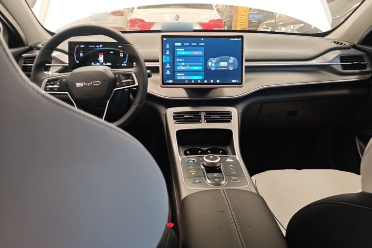 Used BYD Destroyer 05 2024 HONOR Edition DM-i 55KM Luxury Model Center Console