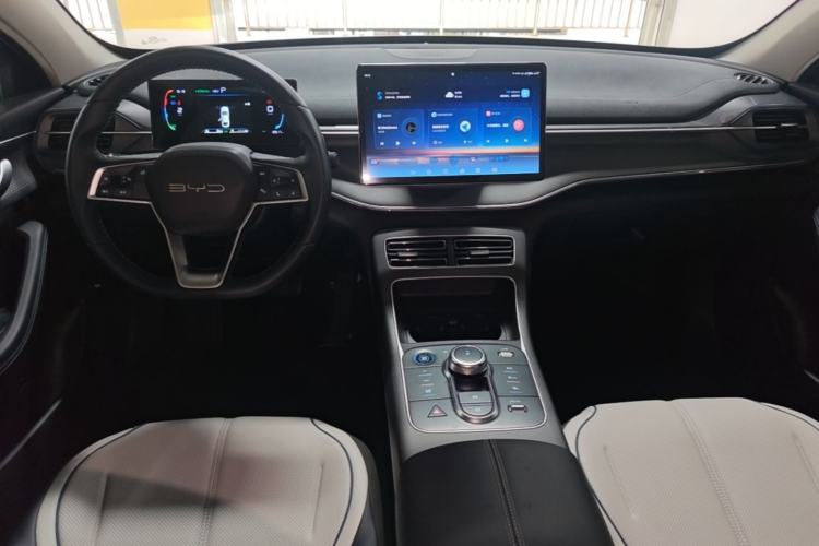 Used BYD Destroyer 05 2024 HONOR Edition DM-i 55KM Luxury Model Center Console