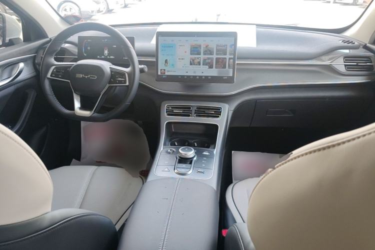 Used BYD Destroyer 05 2024 HONOR Edition DM-i 55KM Luxury Model Center Console