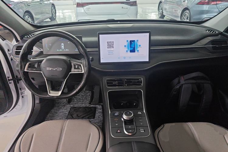 Used BYD Destroyer 05 2024 HONOR Edition DM-i 55KM Luxury Model Center Console