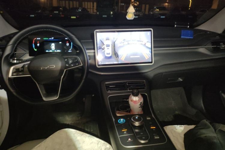Used BYD Destroyer 05 2024 HONOR Edition DM-i 55KM Luxury Model Center Console