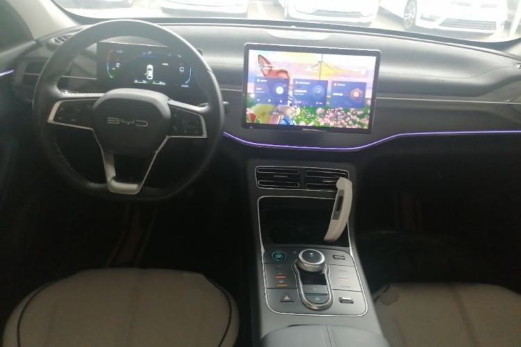 Used BYD Destroyer 05 2024 HONOR Edition DM-i 55KM Luxury Model Center Console