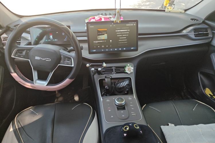 Used BYD Destroyer 05 2024 HONOR Edition DM-i 55KM Luxury Model Center Console
