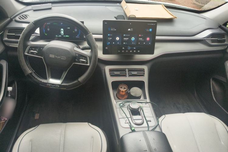 Used BYD Destroyer 05 2024 HONOR Edition DM-i 55KM Luxury Model Center Console