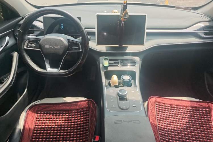 Used BYD Destroyer 05 2024 HONOR Edition DM-i 55KM Luxury Model Center Console