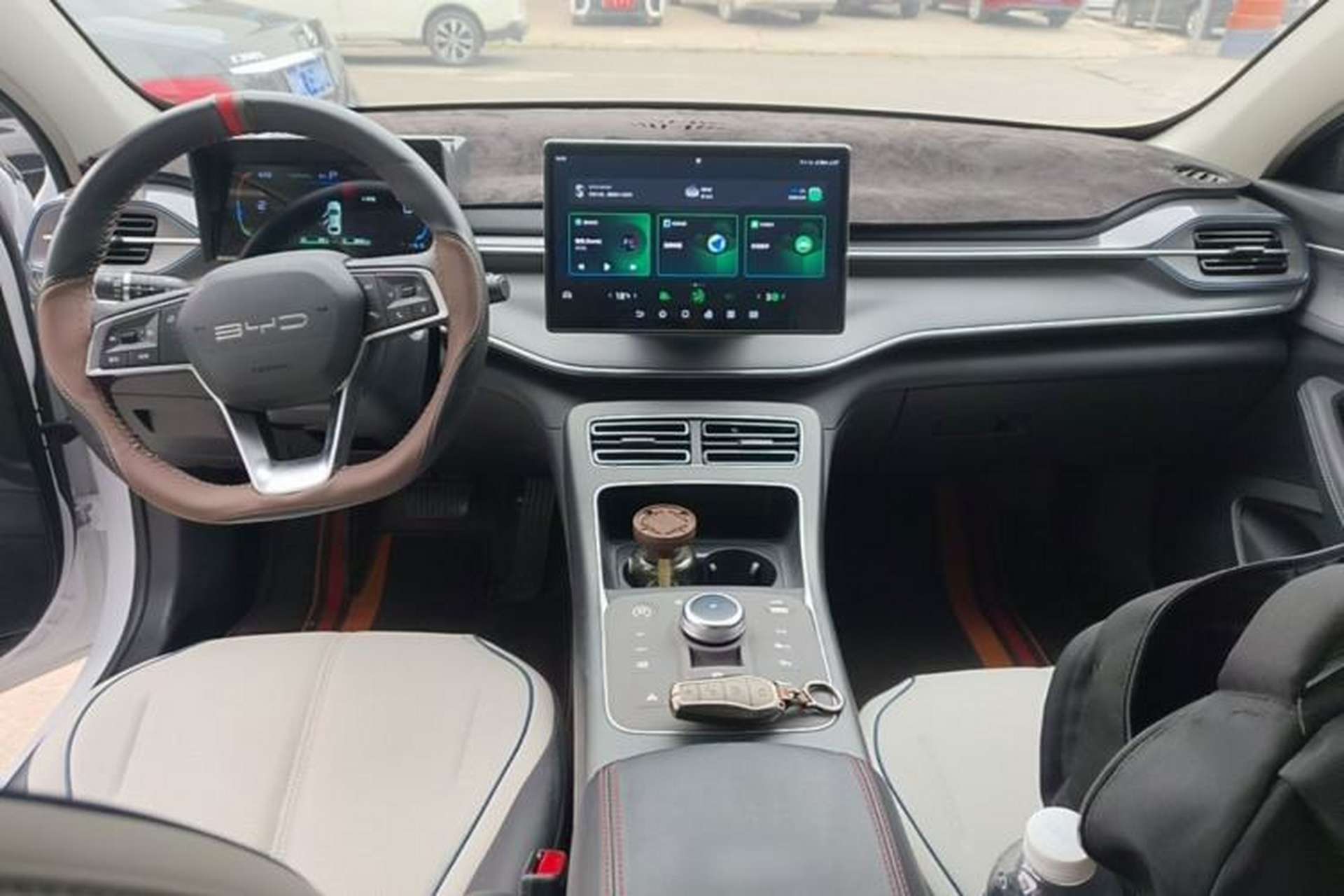 Used BYD Destroyer 05 2024 HONOR Edition DM-i 55KM Luxury Model Center Console