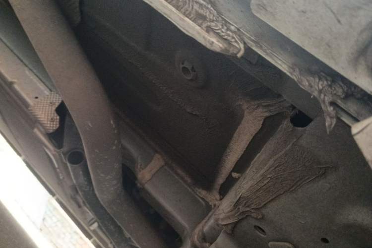 Used BYD Destroyer 05 2024 HONOR Edition DM-i 55KM Luxury Model Chassis Front Right