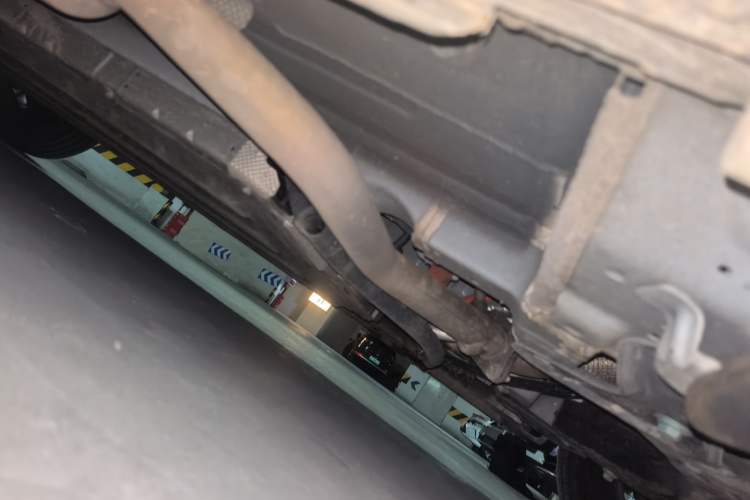 Used BYD Destroyer 05 2024 HONOR Edition DM-i 55KM Luxury Model Chassis Front Right