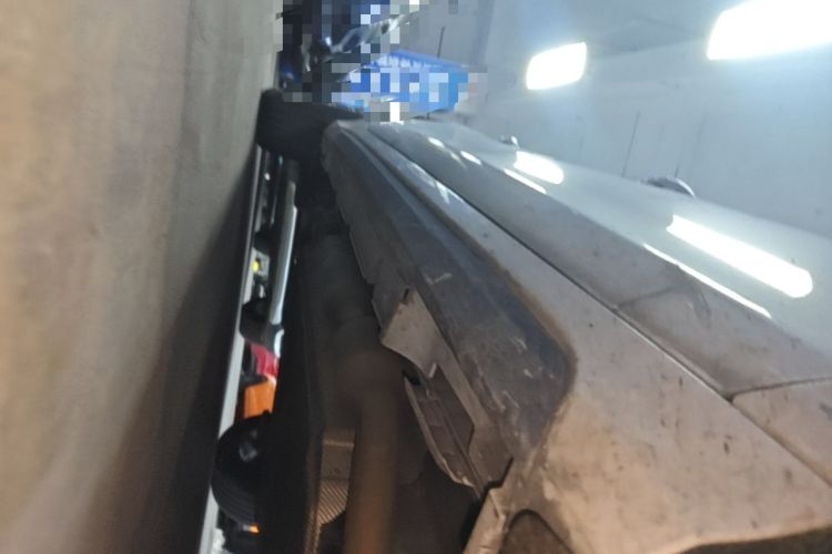 Used BYD Destroyer 05 2024 Honor Edition DM-i 120KM Luxury Model Chassis Front Right