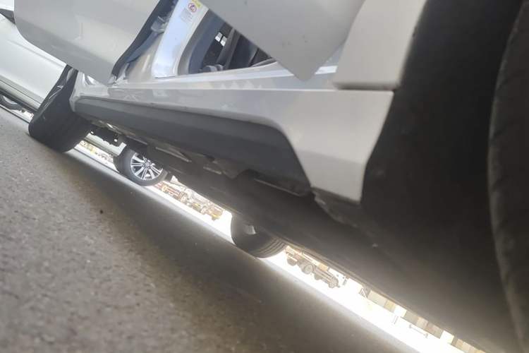 Used BYD Destroyer 05 2024 HONOR Edition DM-i 55KM Luxury Model Chassis Front Right