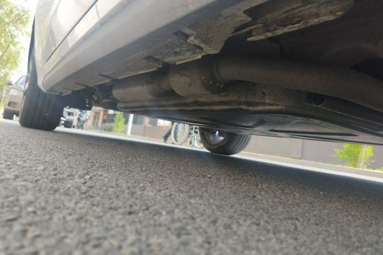Used BYD Destroyer 05 2024 Honor Edition DM-i 120KM Luxury Model Chassis Front Right