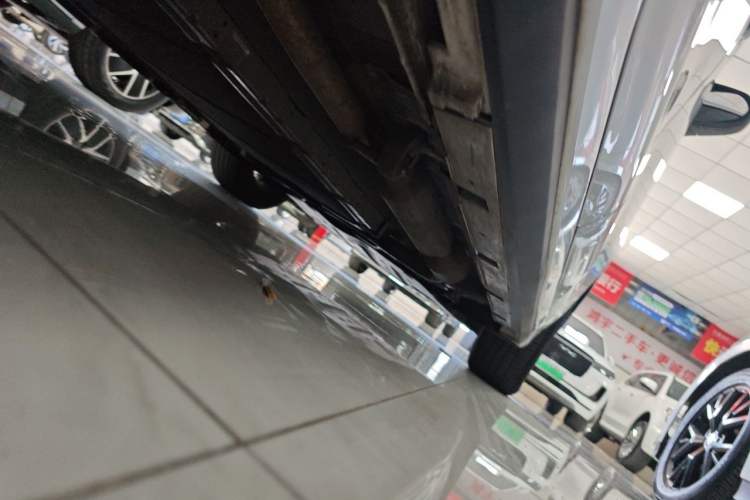 Used BYD Destroyer 05 2024 HONOR Edition DM-i 55KM Luxury Model Chassis Rear Right