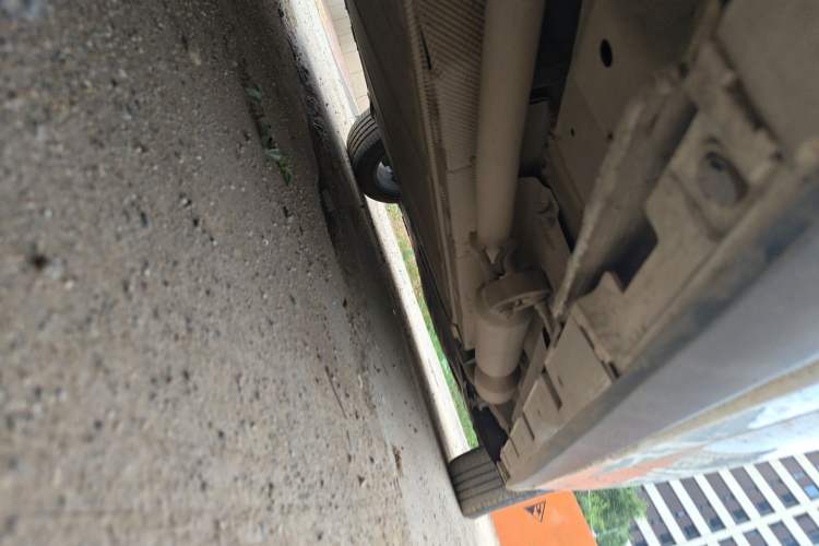 Used BYD Destroyer 05 2024 Honor Edition DM-i 120KM Luxury Model Chassis Rear Right