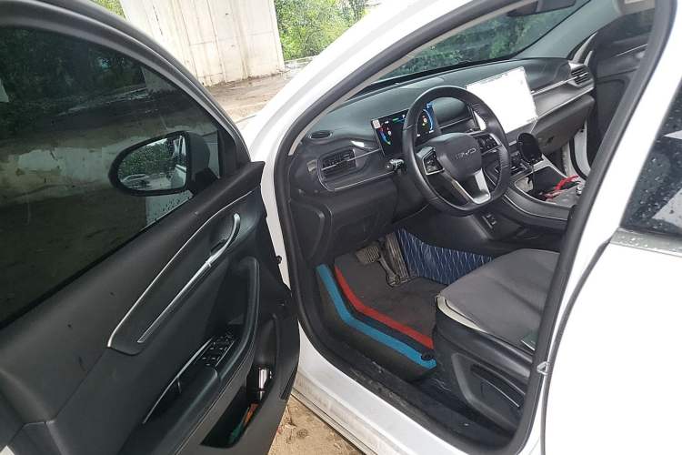Used BYD Destroyer 05 2024 Honor Edition DM-i 120KM Luxury Model Driver Seat