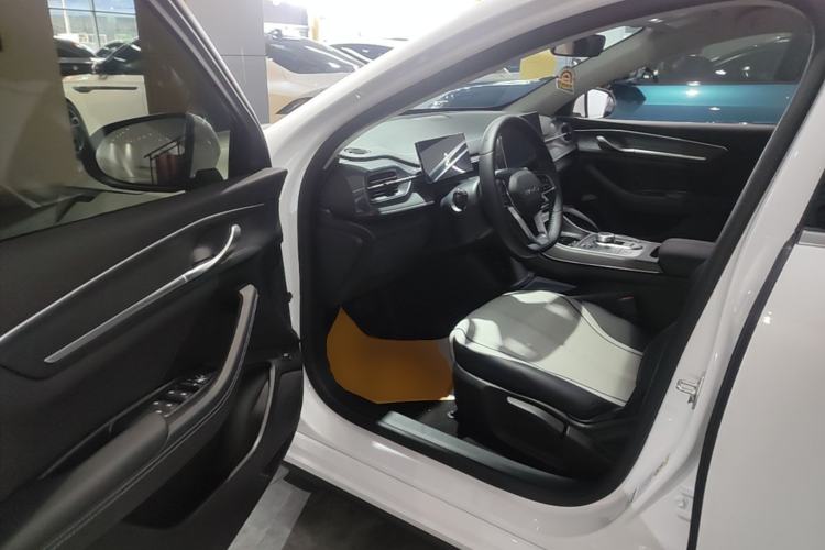 Used BYD Destroyer 05 2024 HONOR Edition DM-i 55KM Luxury Model Driver Seat