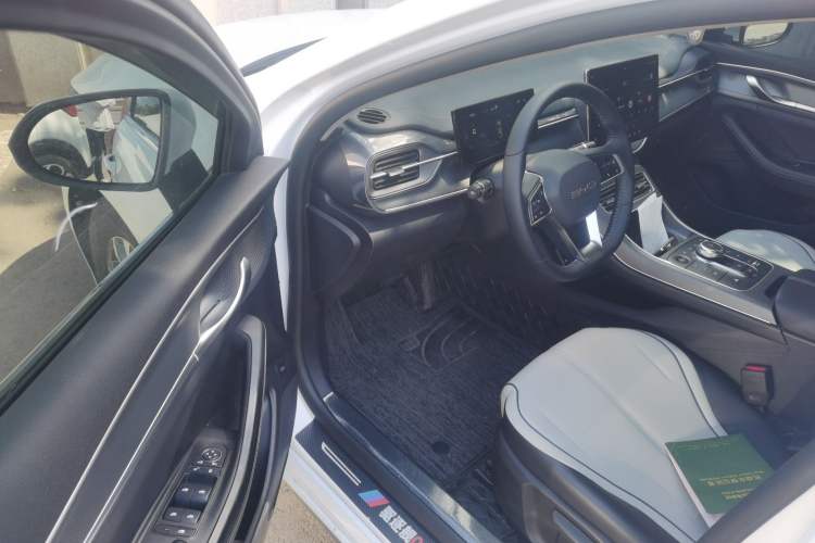 Used BYD Destroyer 05 2024 HONOR Edition DM-i 55KM Luxury Model Driver Seat