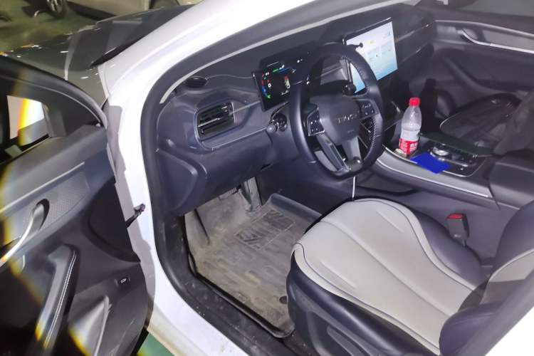 Used BYD Destroyer 05 2024 HONOR Edition DM-i 55KM Luxury Model Driver Seat