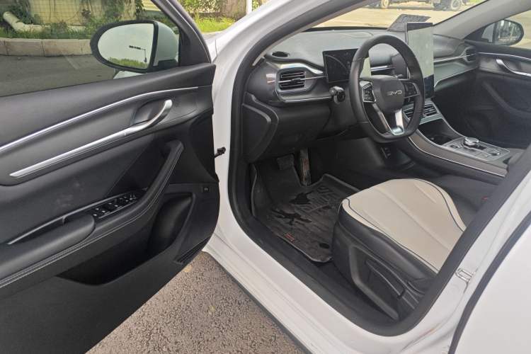 Used BYD Destroyer 05 2024 DM-i 55KM Flagship Glory Edition Driver Seat