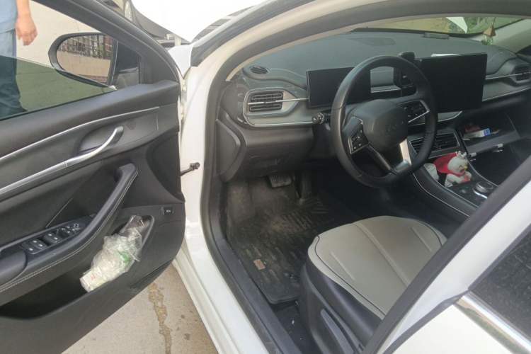 Used BYD Destroyer 05 2024 HONOR Edition DM-i 55KM Luxury Model Driver Seat