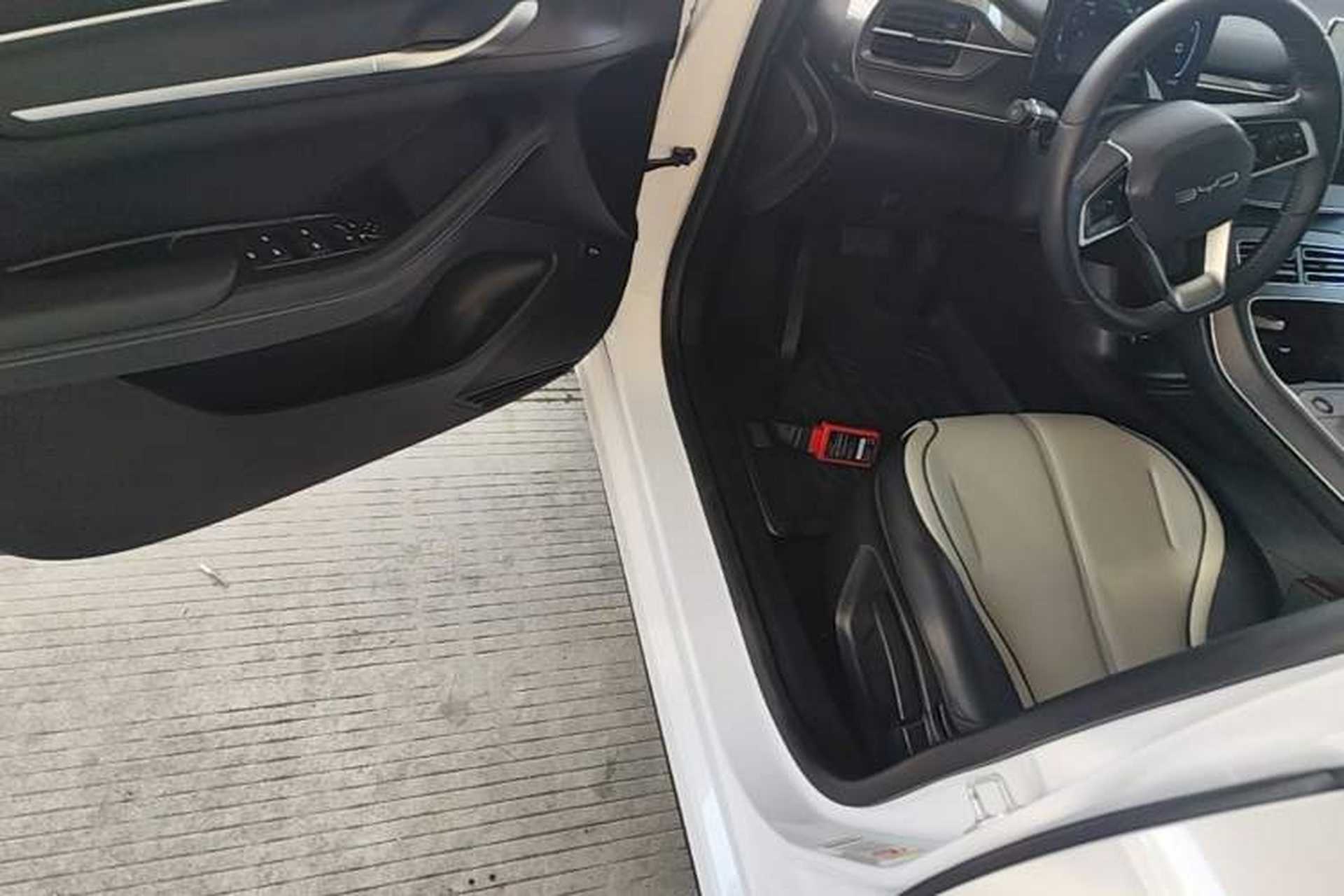 Used BYD Destroyer 05 2024 HONOR Edition DM-i 55KM Luxury Model Driver Seat