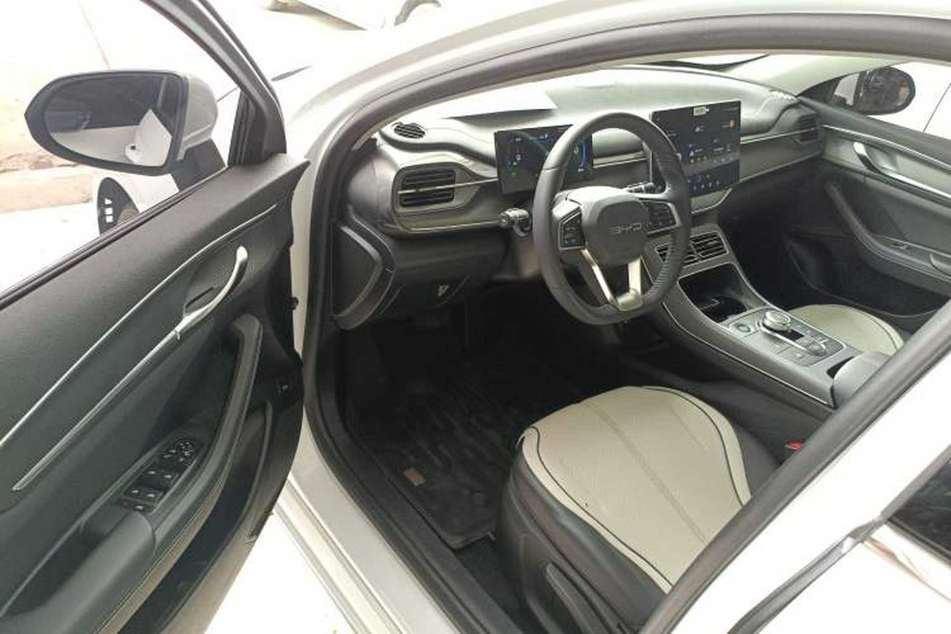 Used BYD Destroyer 05 2024 HONOR Edition DM-i 55KM Luxury Model Driver Seat