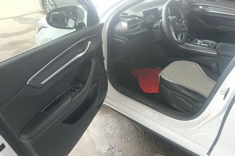 Used BYD Destroyer 05 2024 HONOR Edition DM-i 55KM Luxury Model Driver Seat