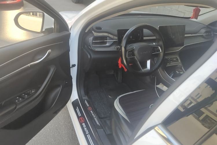Used BYD Destroyer 05 2024 HONOR Edition DM-i 55KM Luxury Model Driver Seat