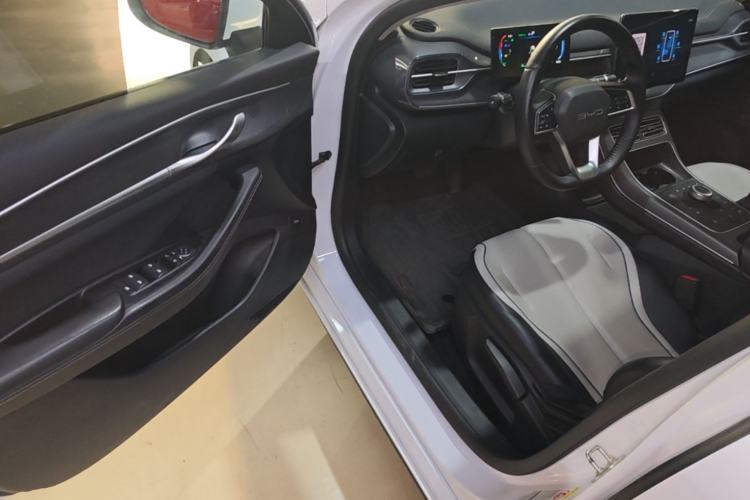Used BYD Destroyer 05 2024 HONOR Edition DM-i 55KM Luxury Model Driver Seat