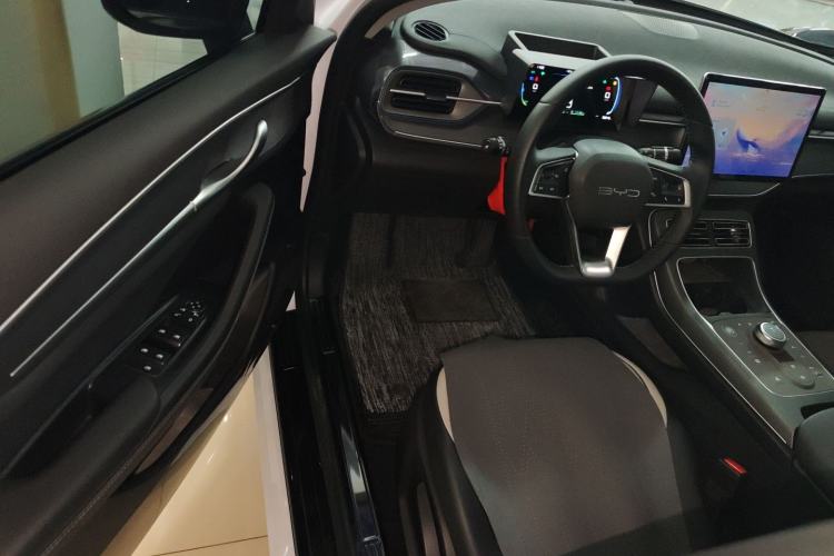 Used BYD Destroyer 05 2024 HONOR Edition DM-i 55KM Luxury Model Driver Seat