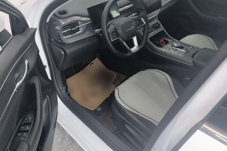 Used BYD Destroyer 05 2024 HONOR Edition DM-i 55KM Luxury Model Driver Seat