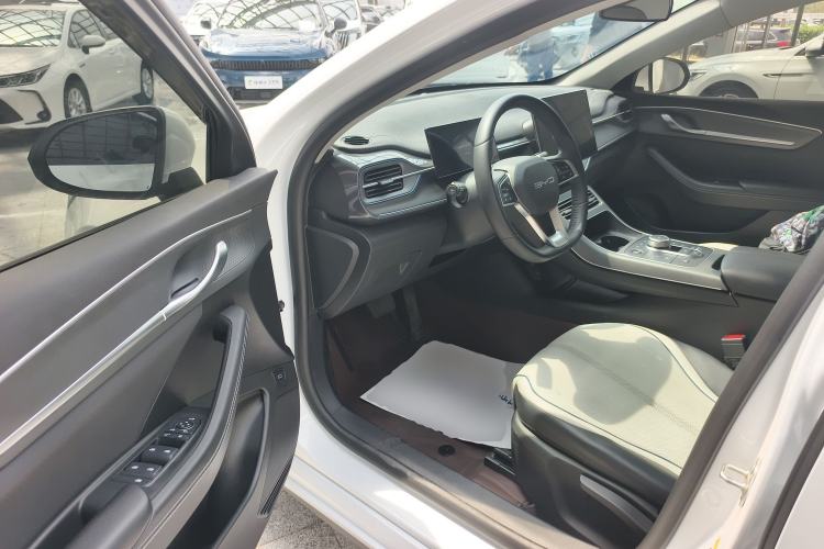 Used BYD Destroyer 05 2024 HONOR Edition DM-i 55KM Luxury Model Driver Seat