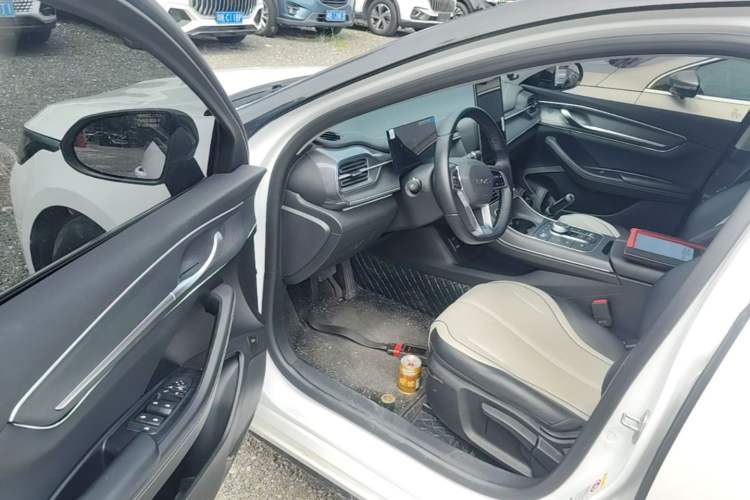 Used BYD Destroyer 05 2024 HONOR Edition DM-i 55KM Luxury Model Driver Seat