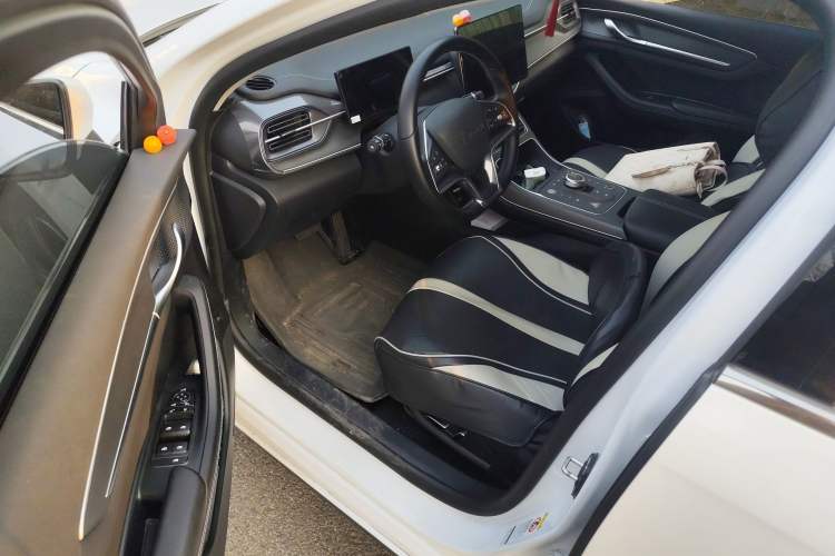 Used BYD Destroyer 05 2024 HONOR Edition DM-i 120KM Flagship Model Driver Seat