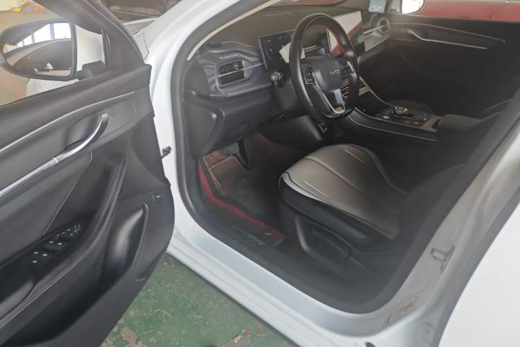 Used BYD Destroyer 05 2024 HONOR Edition DM-i 55KM Luxury Model Driver Seat