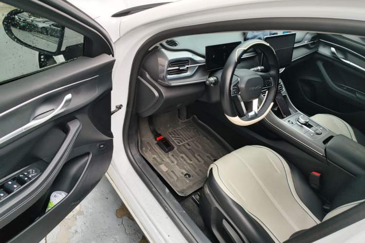 Used BYD Destroyer 05 2024 HONOR Edition DM-i 55KM Luxury Model Driver Seat