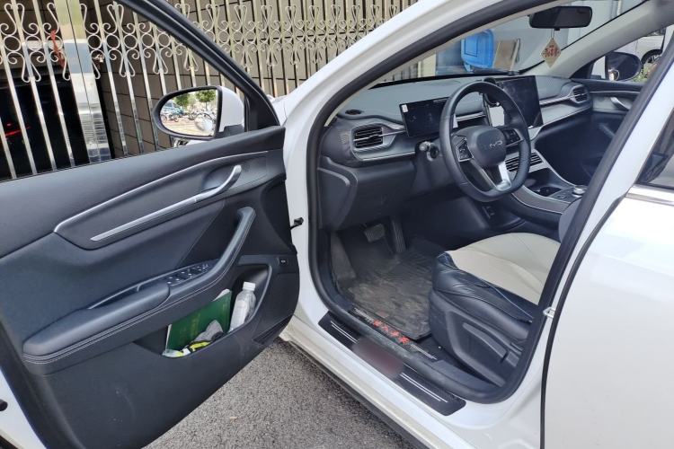 Used BYD Destroyer 05 2024 HONOR Edition DM-i 55KM Luxury Model Driver Seat