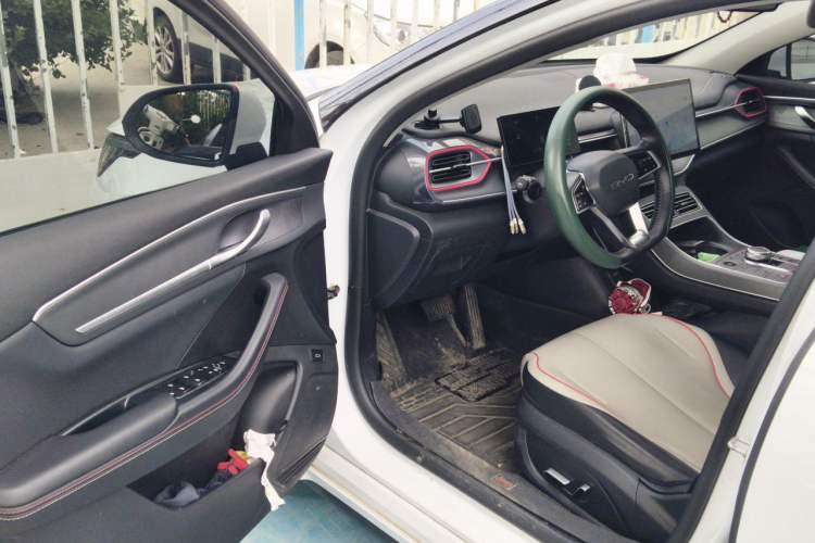 Used BYD Destroyer 05 2024 HONOR Edition DM-i 55KM Prestige Model Driver Seat