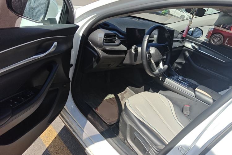 Used BYD Destroyer 05 2024 HONOR Edition DM-i 55KM Luxury Model Driver Seat