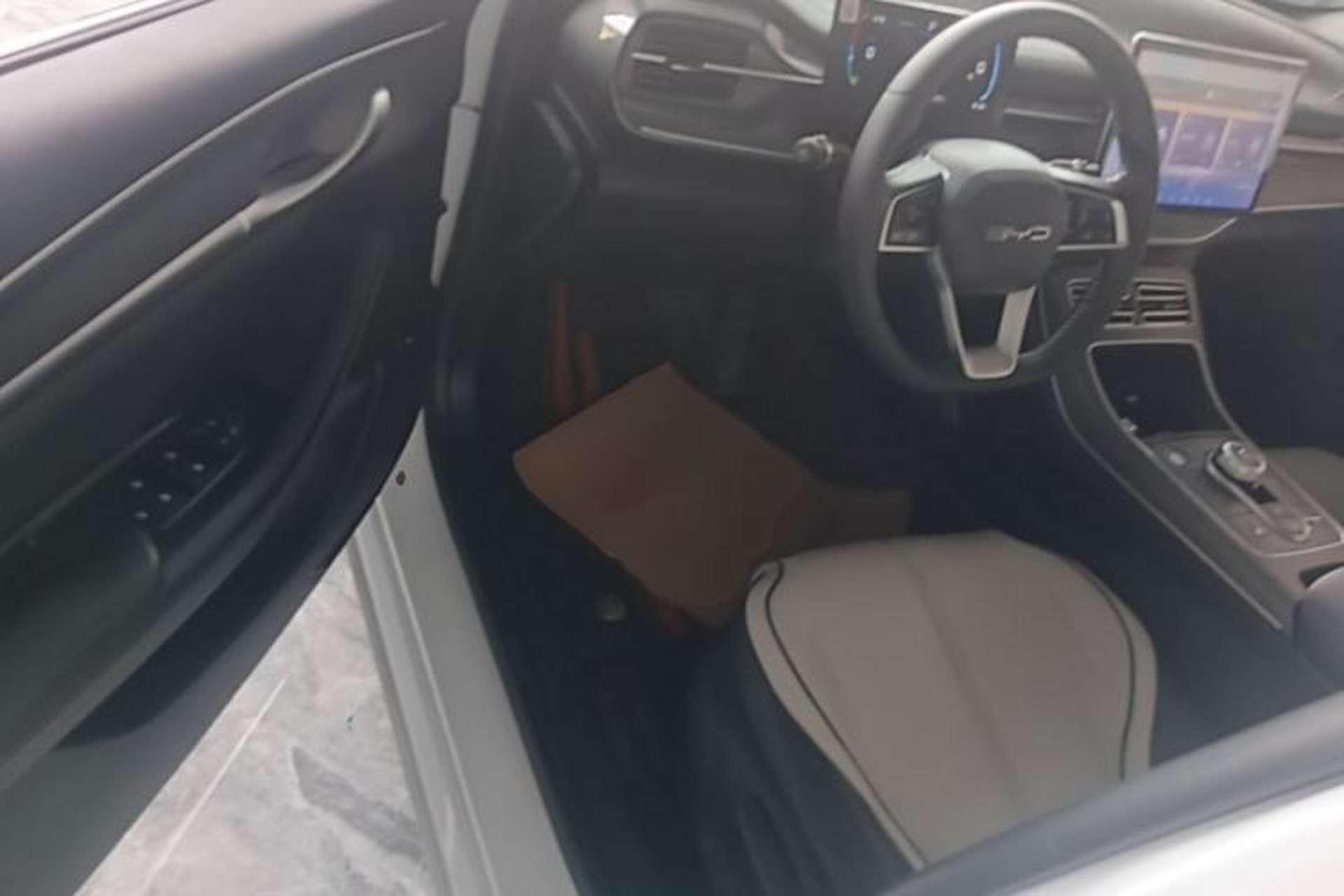 Used BYD Destroyer 05 2024 HONOR Edition DM-i 55KM Luxury Model Driver Seat