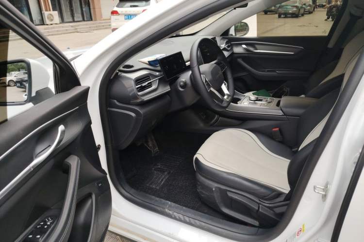 Used BYD Destroyer 05 2024 HONOR Edition DM-i 55KM Luxury Model Driver Seat