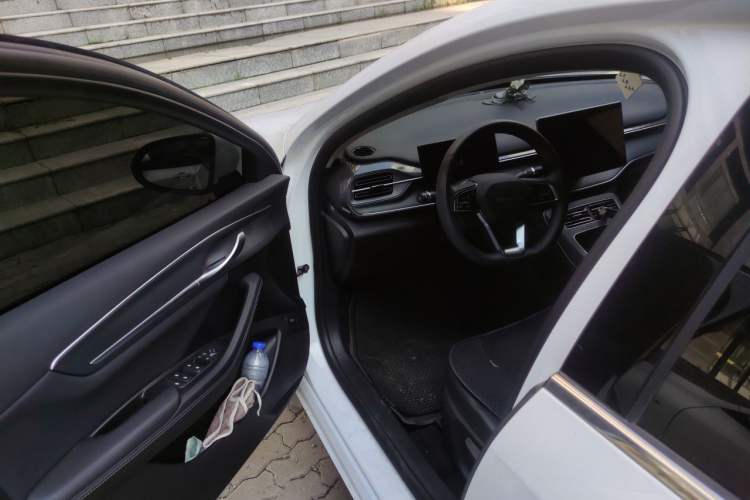 Used BYD Destroyer 05 2024 HONOR Edition DM-i 55KM Luxury Model Driver Seat