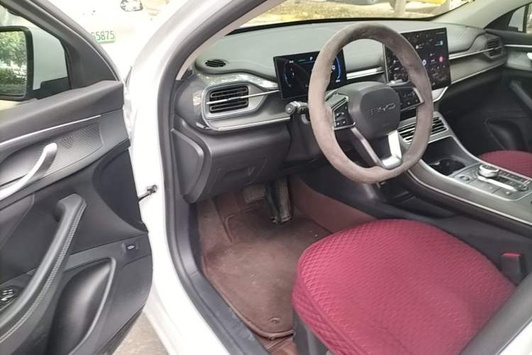 Used BYD Destroyer 05 2024 HONOR Edition DM-i 55KM Luxury Model Driver Seat