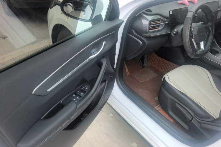 Used BYD Destroyer 05 2024 HONOR Edition DM-i 55KM Luxury Model Driver Seat