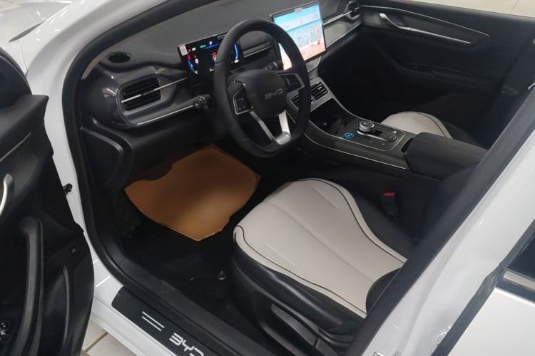 Used BYD Destroyer 05 2024 HONOR Edition DM-i 55KM Luxury Model Driver Seat