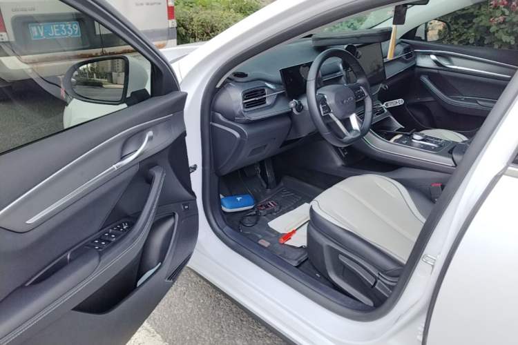 Used BYD Destroyer 05 2024 HONOR Edition DM-i 55KM Luxury Model Driver Seat